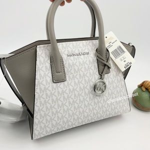 ✨NeW! Michael Kors Avril Small Satchel